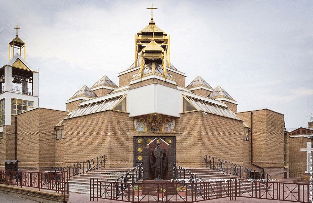  Церква і монастир Святого Василія Великого (УГКЦ, Київ). Архітекстор Лариса Скорик.